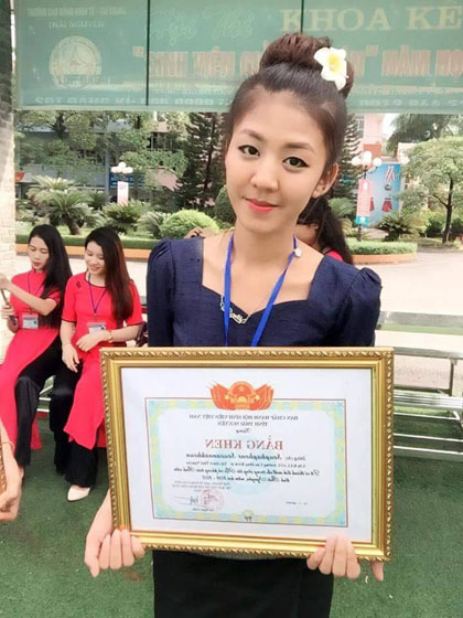 SOUPHAPHONE SOUVANNAKHOUN - TẤM GƯƠNG SINH VIÊN TIÊU BIỂU